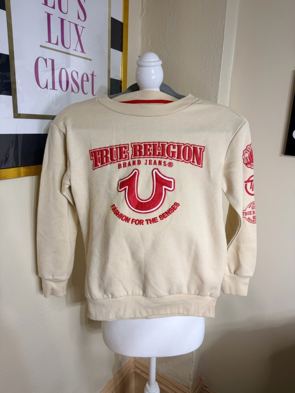 True Religion Cream Crewneck‎ Sweatshirt with Red Logo